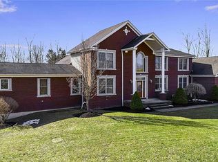 5403 Armor Duells Rd, Orchard Park, NY 14127