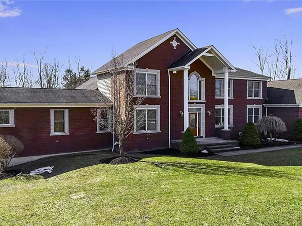 5403 Armor Duells Rd, Orchard Park, NY 14127