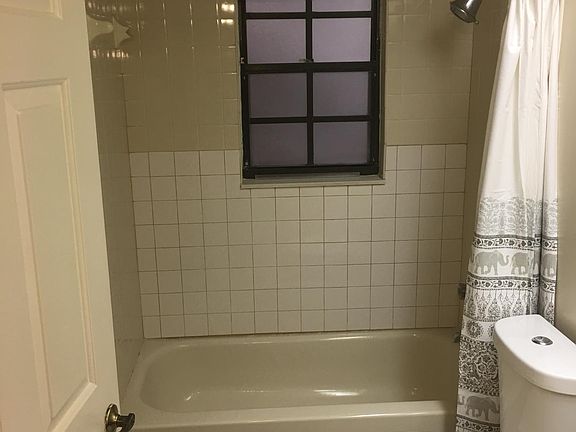 5th image of 4141 Oak Terrace Drive #4141