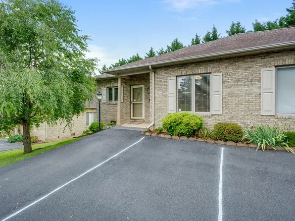 176 S Austin Springs Rd, Johnson City, TN 37601