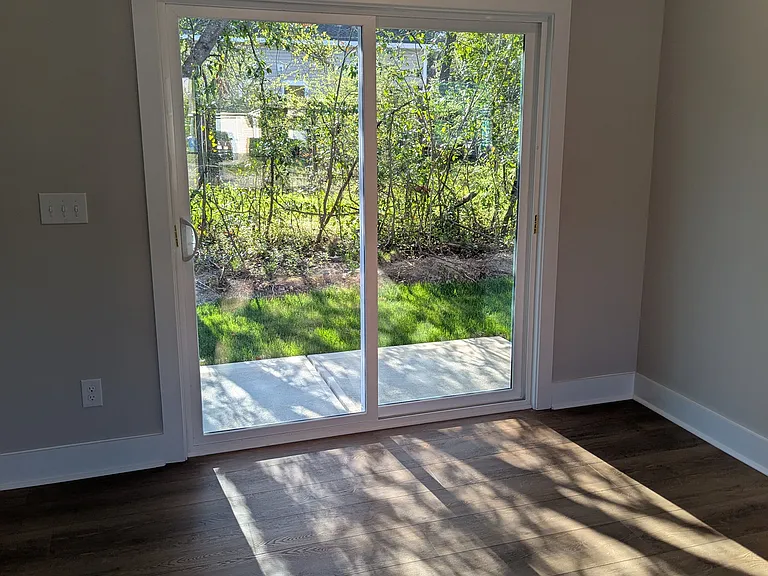 205 White Ave — Photo 7