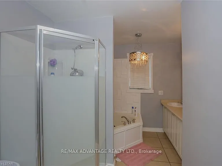 17 Sterling St #UPPER — Photo 20
