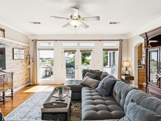 2377 Big Sky Trl, Ponder, TX 76259