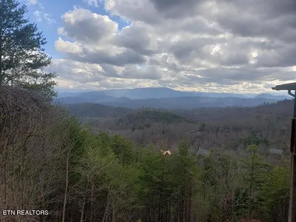 Nichols Branch Way, Sevierville, TN 37876