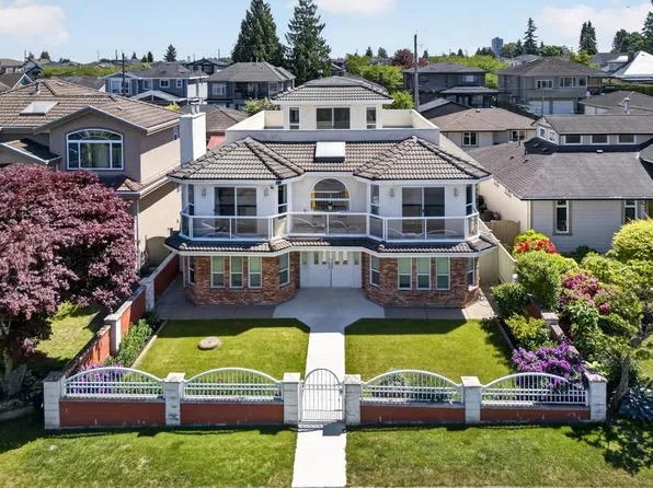 8026 18th Ave, Burnaby, BC V3N 1J8