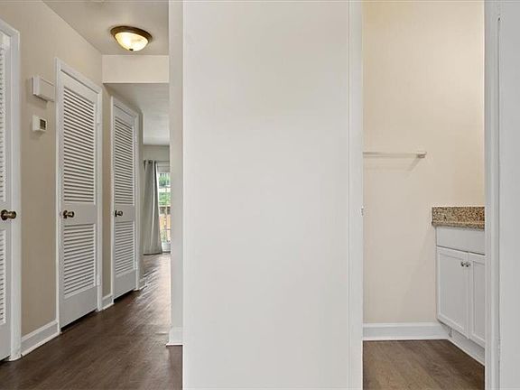 3rd image of 2460 Tantelon Pl