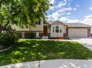 7268 S Comet Hill Cir, West Jordan, UT 84081