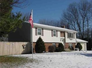 7 Betsy Williams Cir, Johnston, RI 02919