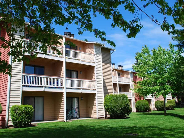Crystal Springs Apartments