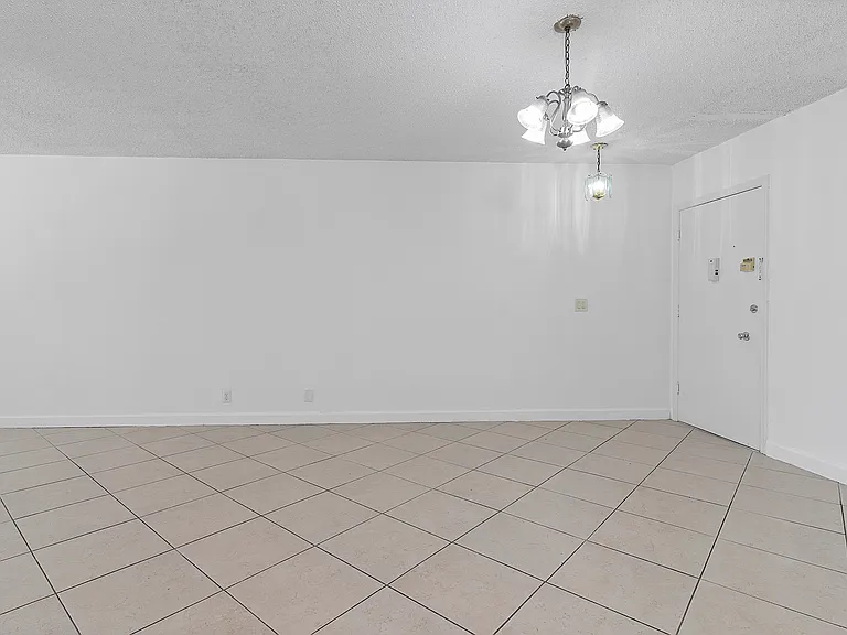 5700 NE 22nd Way #323 — Photo 6