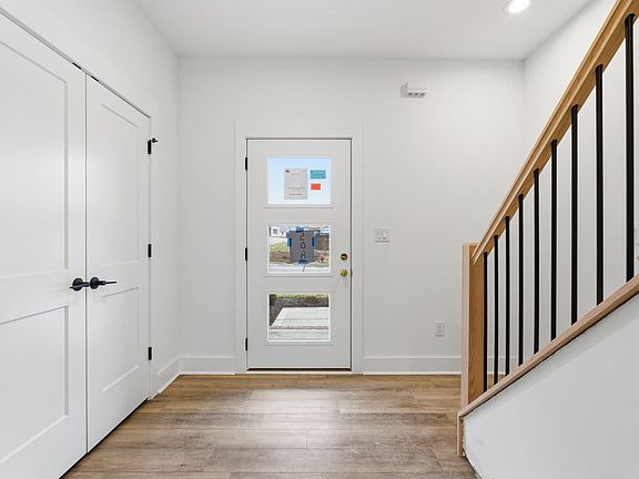 2nd image of 508 Cripple Creek Cir