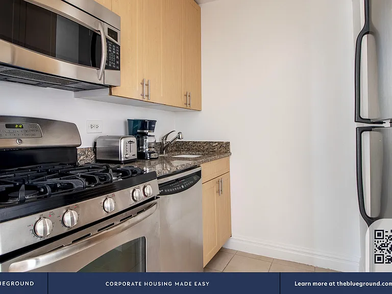 235 W 48th St #23M — Photo 9