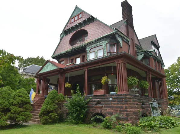 443 W High St, Peoria, IL 61606