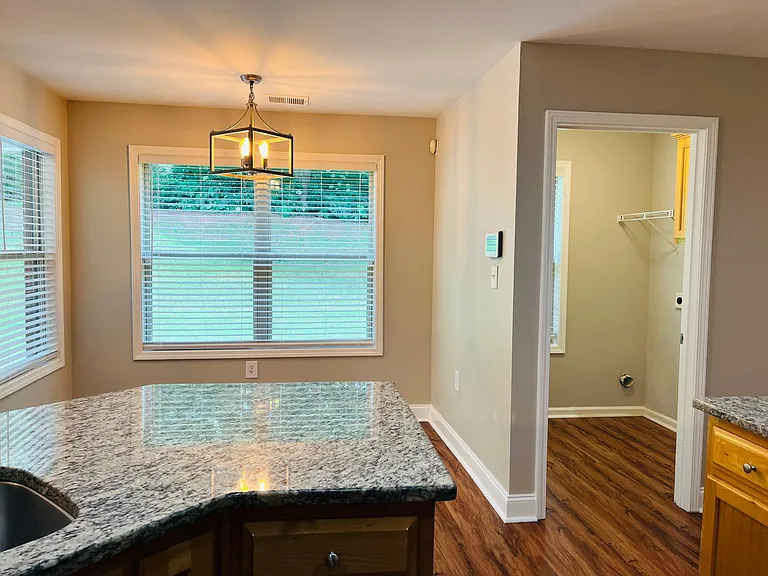 5750 Crest Hill Dr — Photo 16