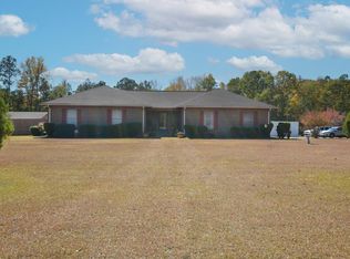 521 Freetown Rd, Hodges, SC 29653