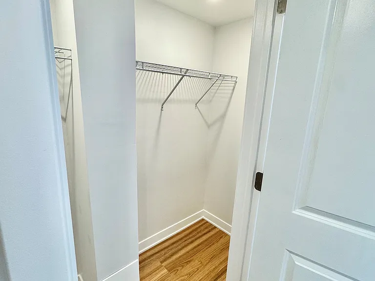 4816 W Henderson St #G — Photo 19