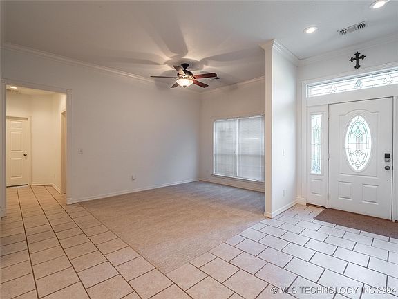 4th image of 411 Broken Feather Ln