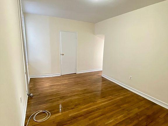 3rd image of 11-58 49th Ave #2