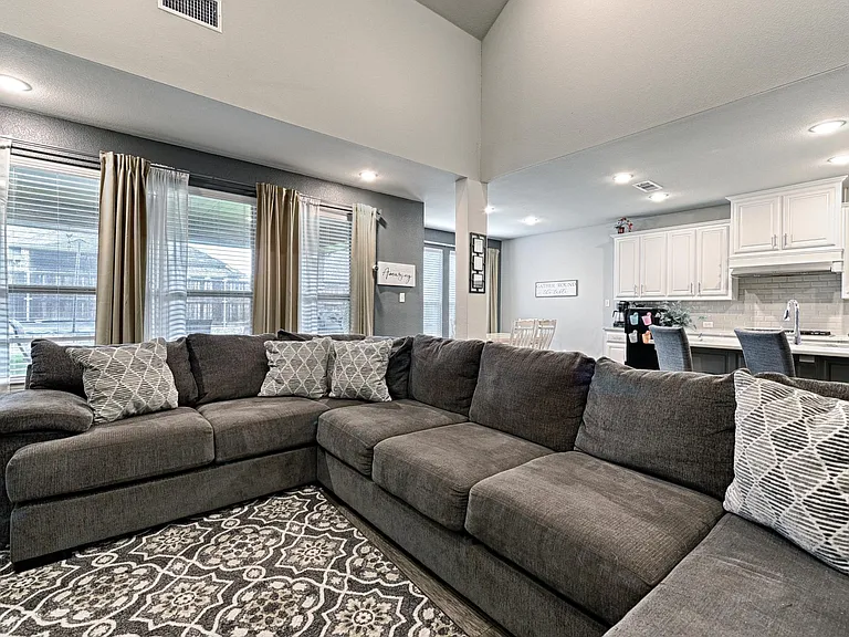 3515 Washington Dr — Photo 25