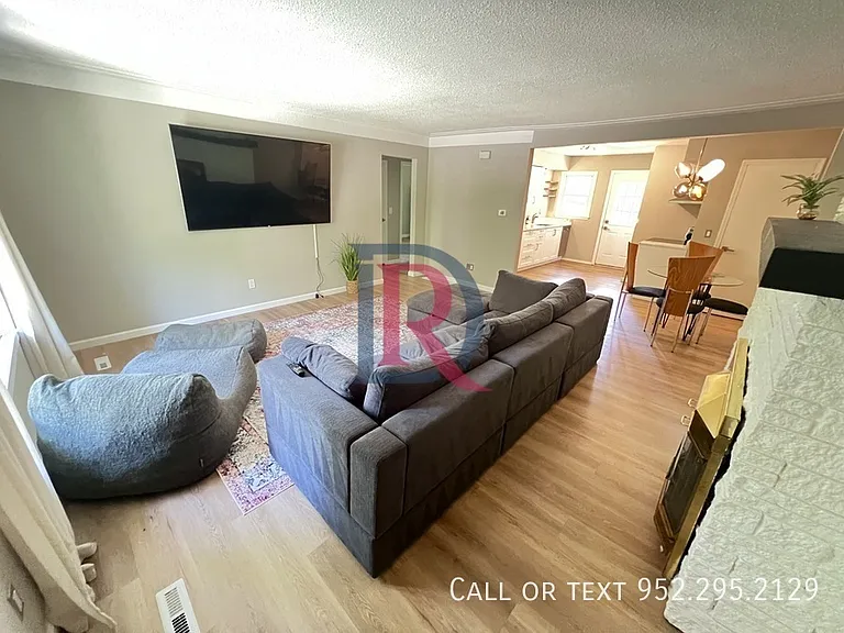 13702 Country Ln — Photo 4