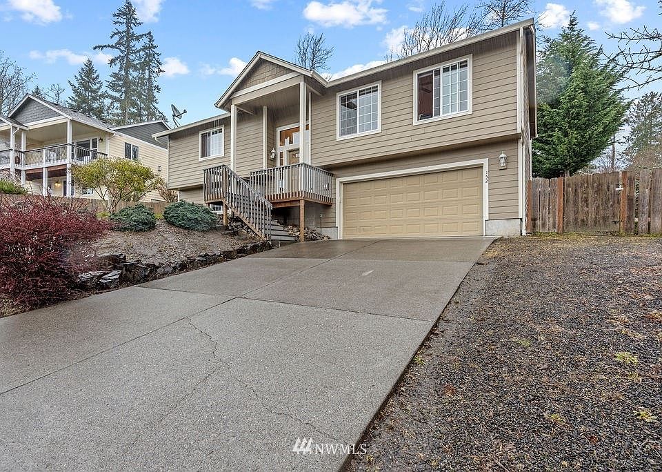 1st image of 152 Silverdust Dr
