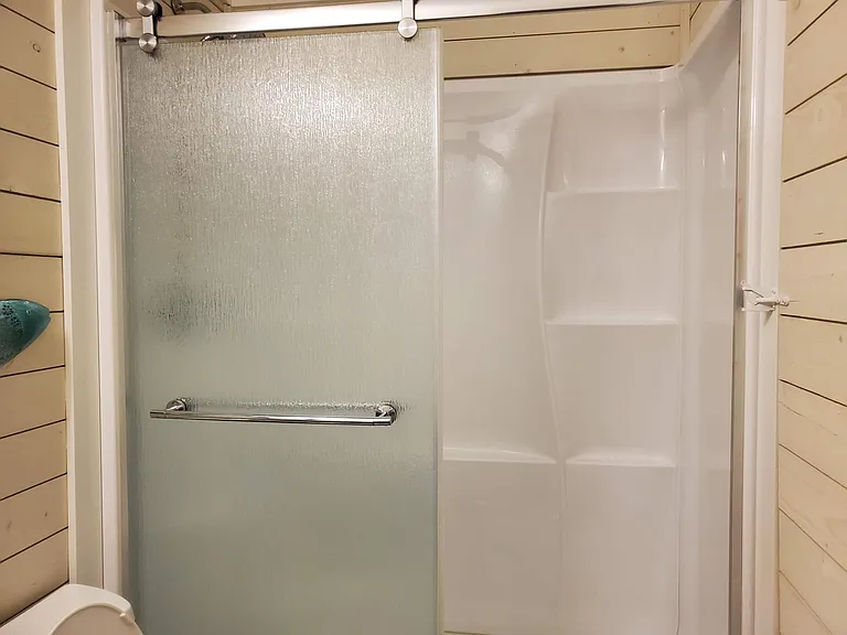2nd Bathroom