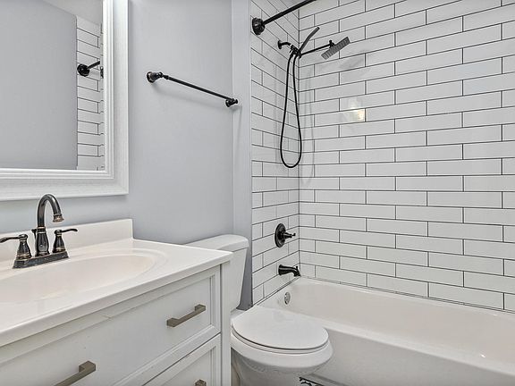 4th image of 2711 Armand Pl Floor 1