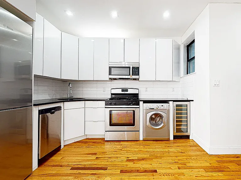105 W 113th St #3A — Photo 4