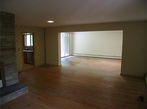 5th image of 1275 Crosby Cres