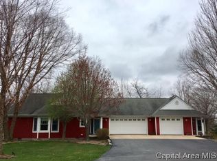 17515 Windswept Dr, Petersburg, IL 62675