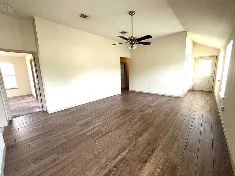 5413A Roosevelt Ave — Photo 4