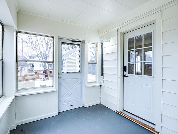 Front Enclose Porch with Digital Keyless Entry Front Door