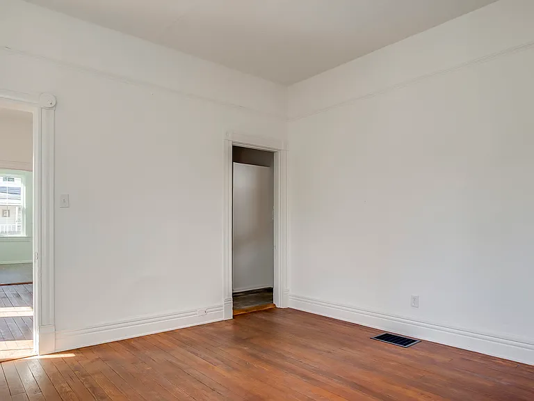 1909 Bonnycastle Ave — Photo 13