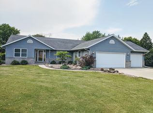 N3124 River Ridge Rd, Waldo, WI 53093