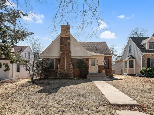 1406 California Ave W, Falcon Heights, MN 55108