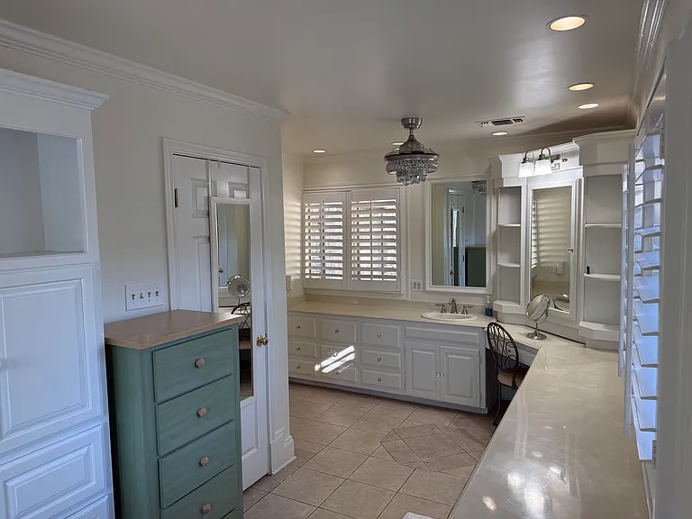 2 Lambert Ct — Photo 59