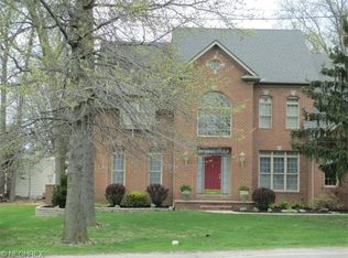 5327 Lake Rd, Sheffield Lake, OH 44054