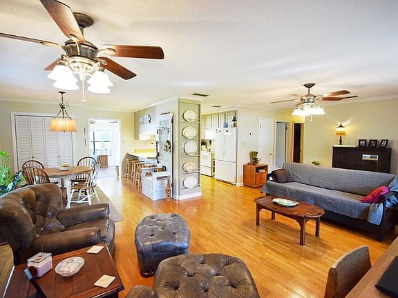2nd image of 134 Lemoyne Dr