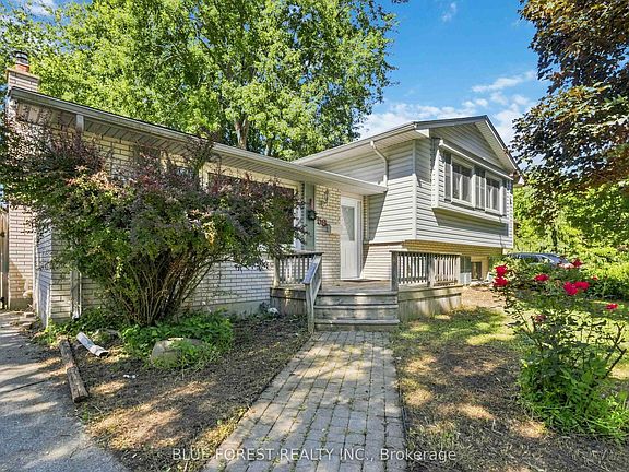4th image of 59 Scotchpine Cres