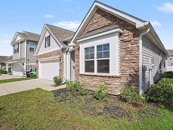 3rd image of 490 Calhoun Falls Dr.