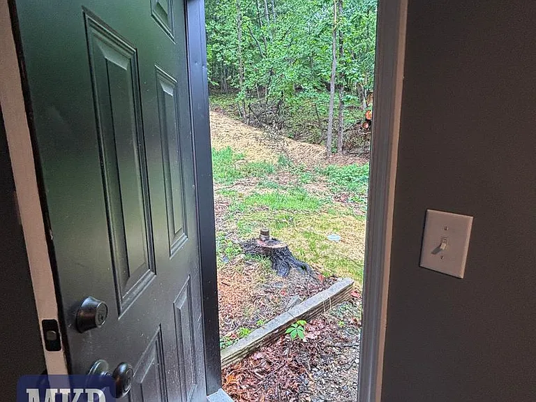 811 Montvue Rd — Photo 21