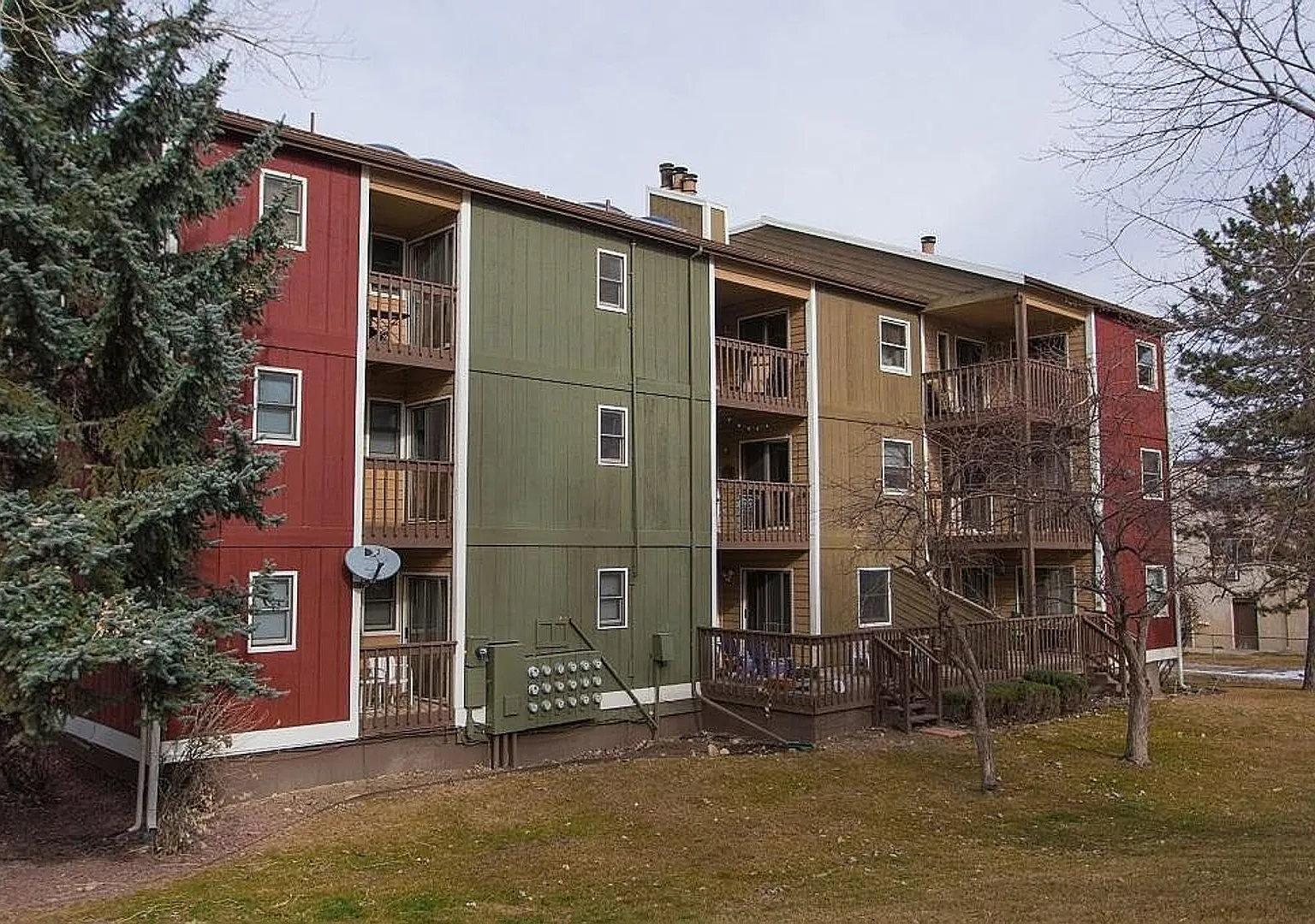 Spacious & Stylish 2-Bedroom + Loft in Prime Boulder Location | Available September 3! — Photo 3