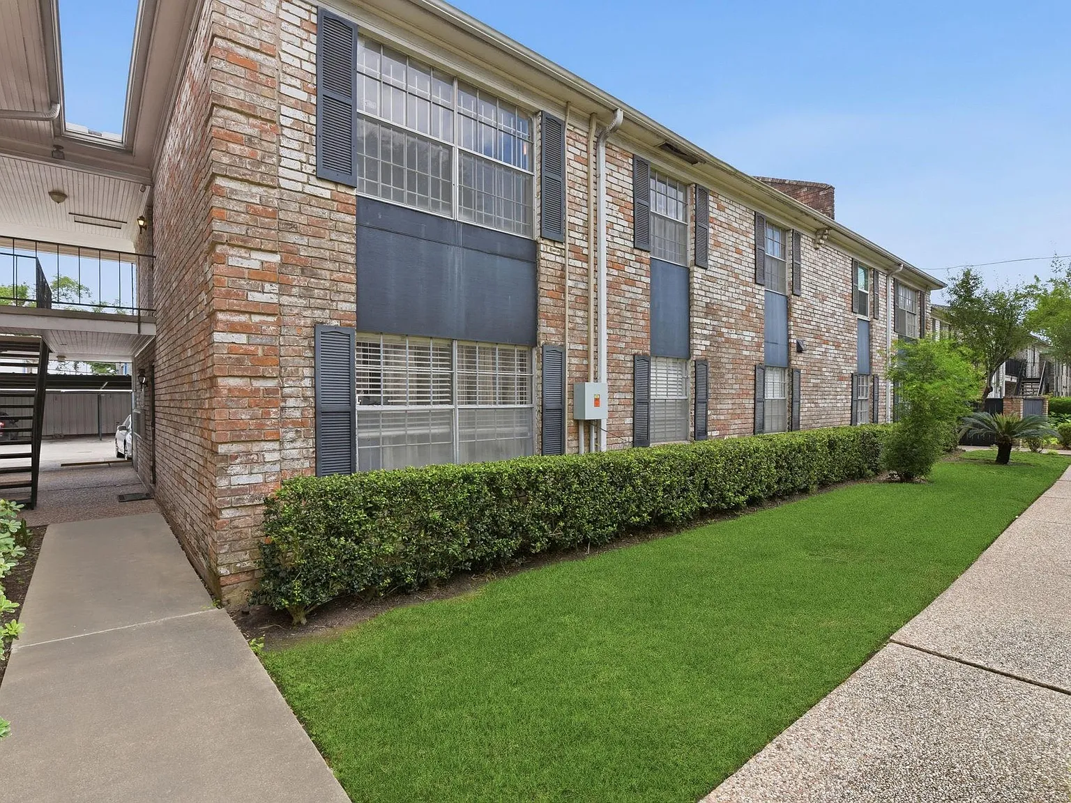 2 bed, 2.0 bath, 989 sqft, $1,500 — Photo 4