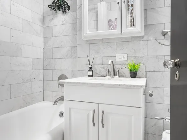 25 Tudor City Place image 3 of 9