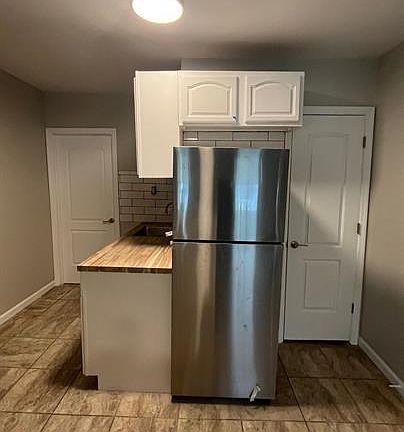 2nd image of 474 Ontario St APT 3