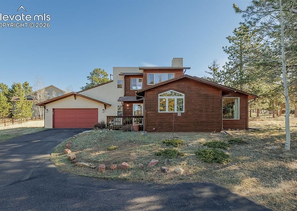 1st image of 240 Crestwood Dr