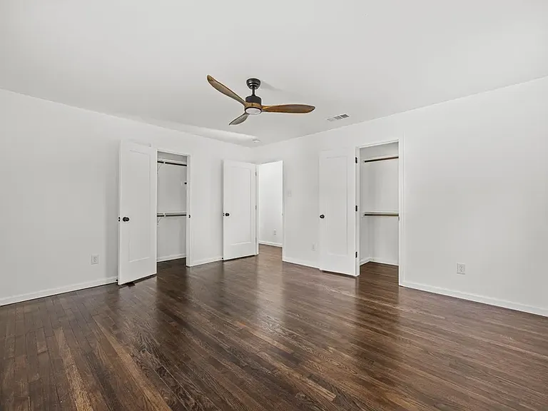 1809 Shepheard Dr — Photo 2