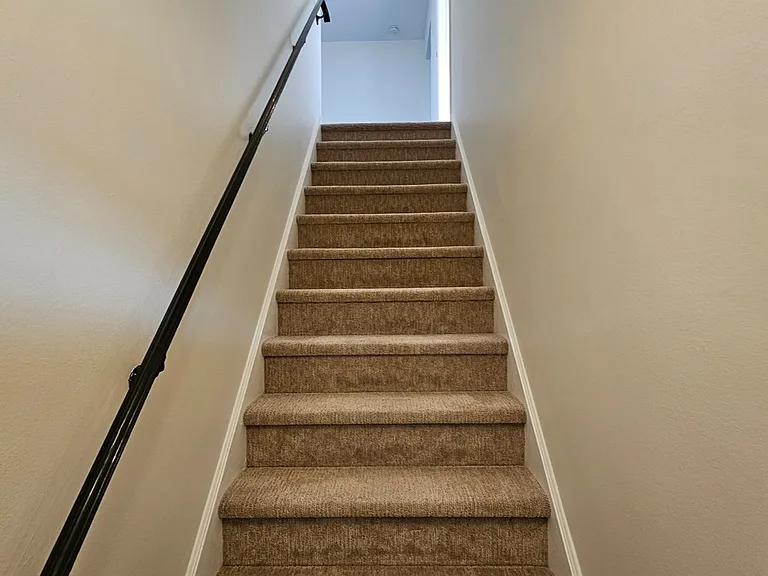 Northfield Ave — Photo 11