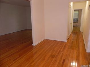 15 Clent Rd APT 1L, Great Neck, NY 11021
