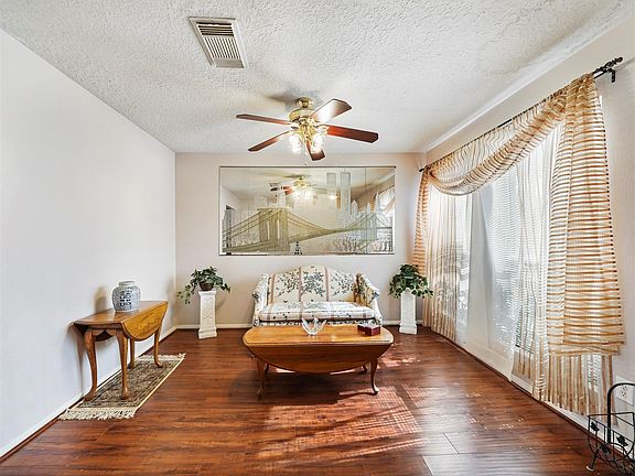 2nd image of 2306 Hadden Hollow Dr
